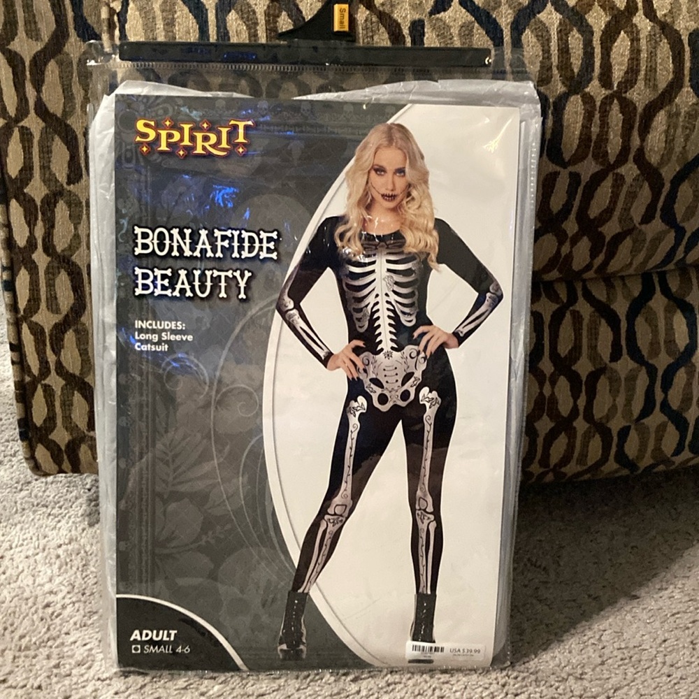 New| Spirit Halloween Bonafide Beauty Long Sleeve Catsuit Adult Small 4-6